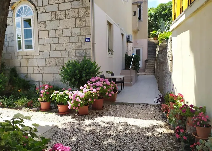Rafaela Apartman *